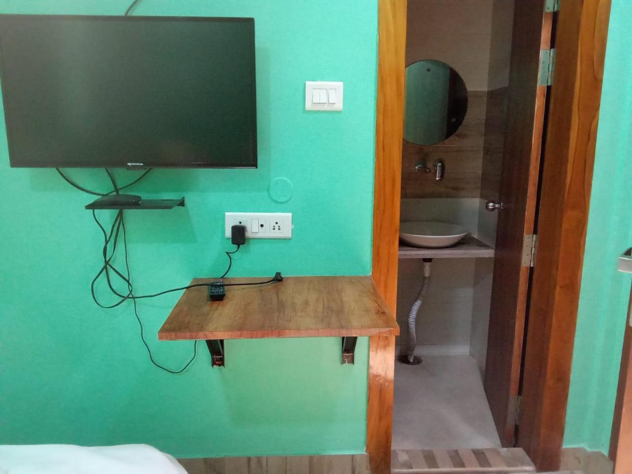 Serenity Inn And Grill Guwahati Bagian luar foto